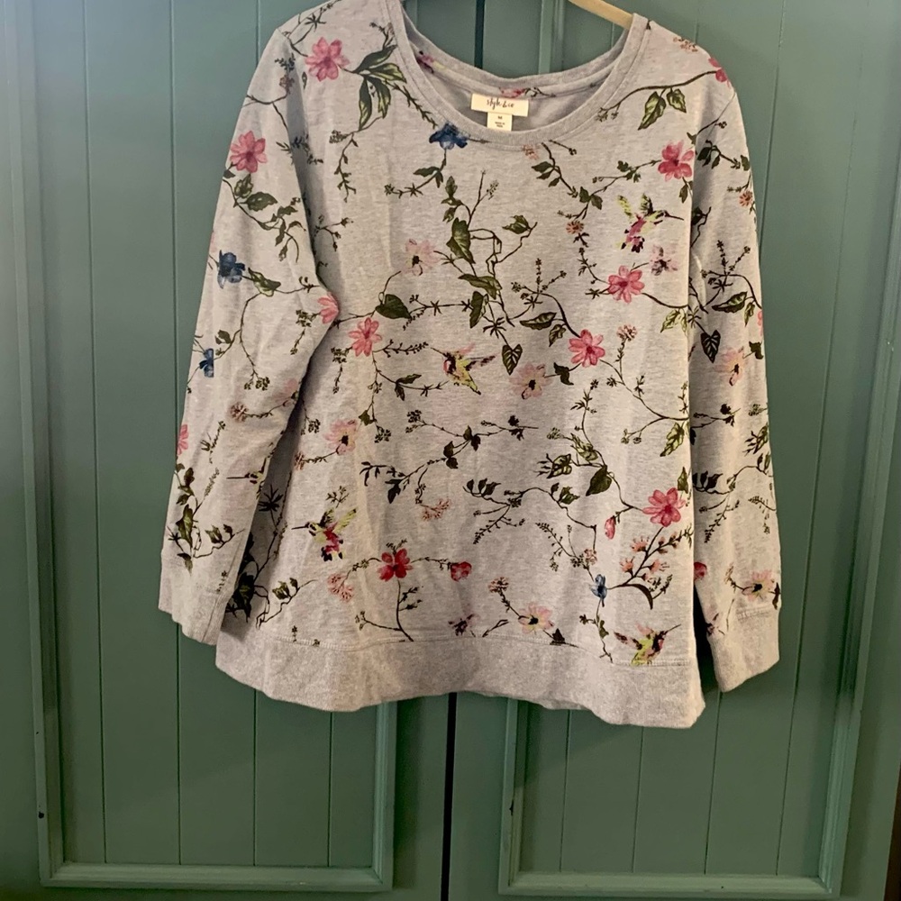 Style & Co Gray Floral Top